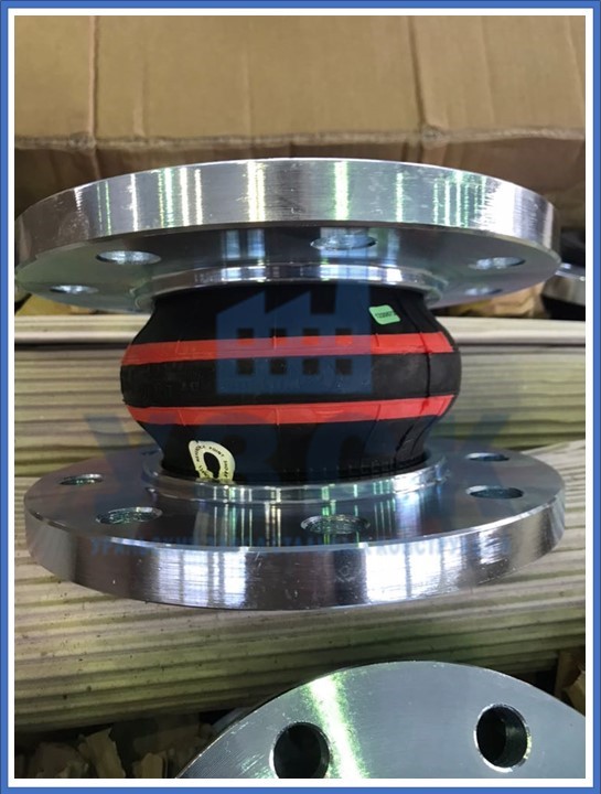 компенсатор резиновый фланцевый в Черкесске